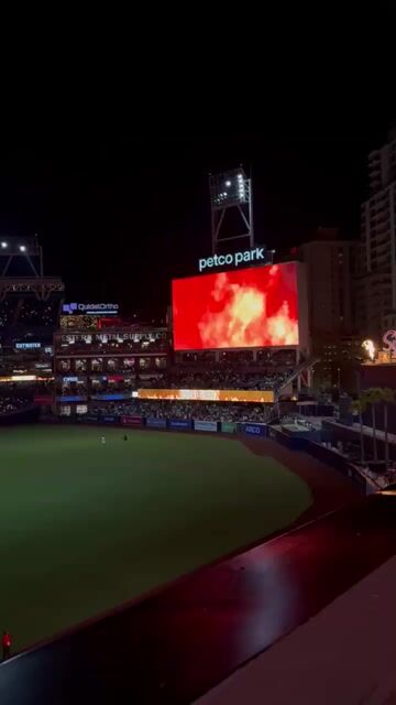 What MLB closer has the best entrance?