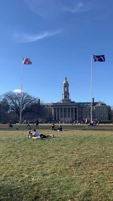 Is it just me or is there simply nothing better than a spring day on a college campus - the vibes are always immaculate 