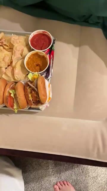 what’s the most amount of places you’ve gotten take out from at once 